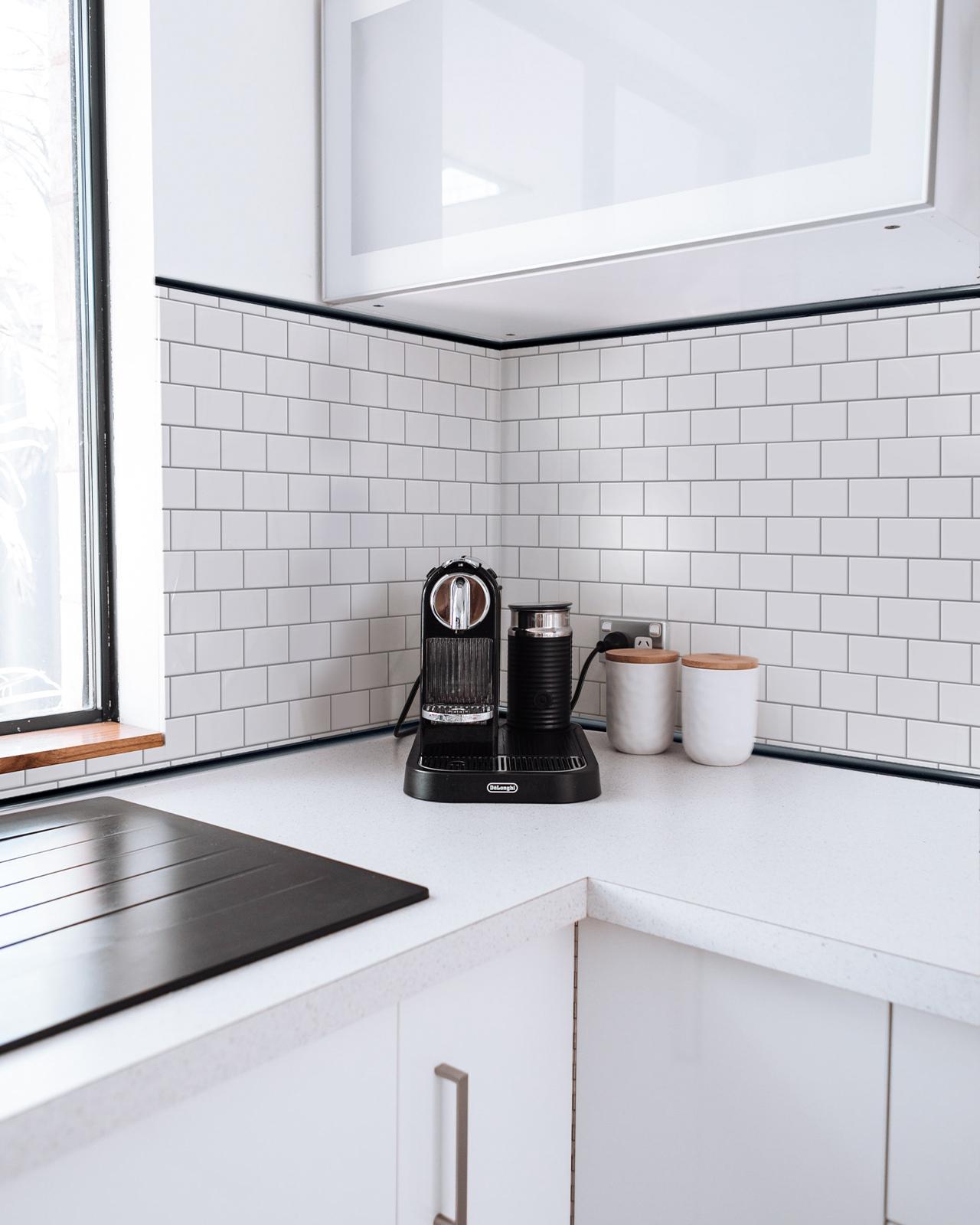 A17000 - Kitchen Backsplash Tile Peel and Stick Subway Backsplash, 12